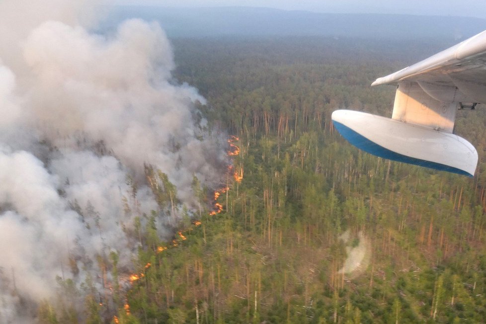 Na Sibiři vypukl obří lesní požár, zachvátil území o rozloze Belgie