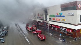 Požár obchodního centra v sibiřském městě Kemerovo