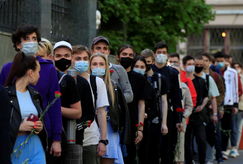 Státní smutek po střelbě ve škole v ruské Kazani, (12.05.2021).