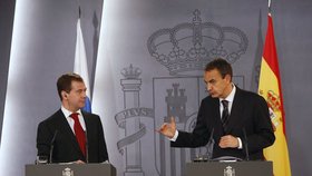 Španělský premiér José Luís Zapatero během tiskové konference s ruským prezidentem Dmitrijem Medveděvem