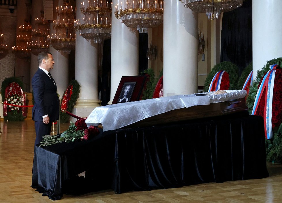 Pohřeb Michaila Gorbačova (†91): Dorazil bývalý ruský prezident Dmitrij Medveděv