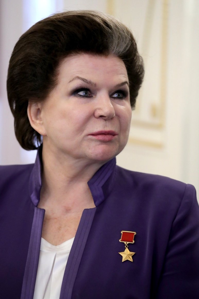 První kosmonautka a později i komunistická poslankyně Valentina Těřeškovová. Nyní zastupuje Jendotné Rusko.