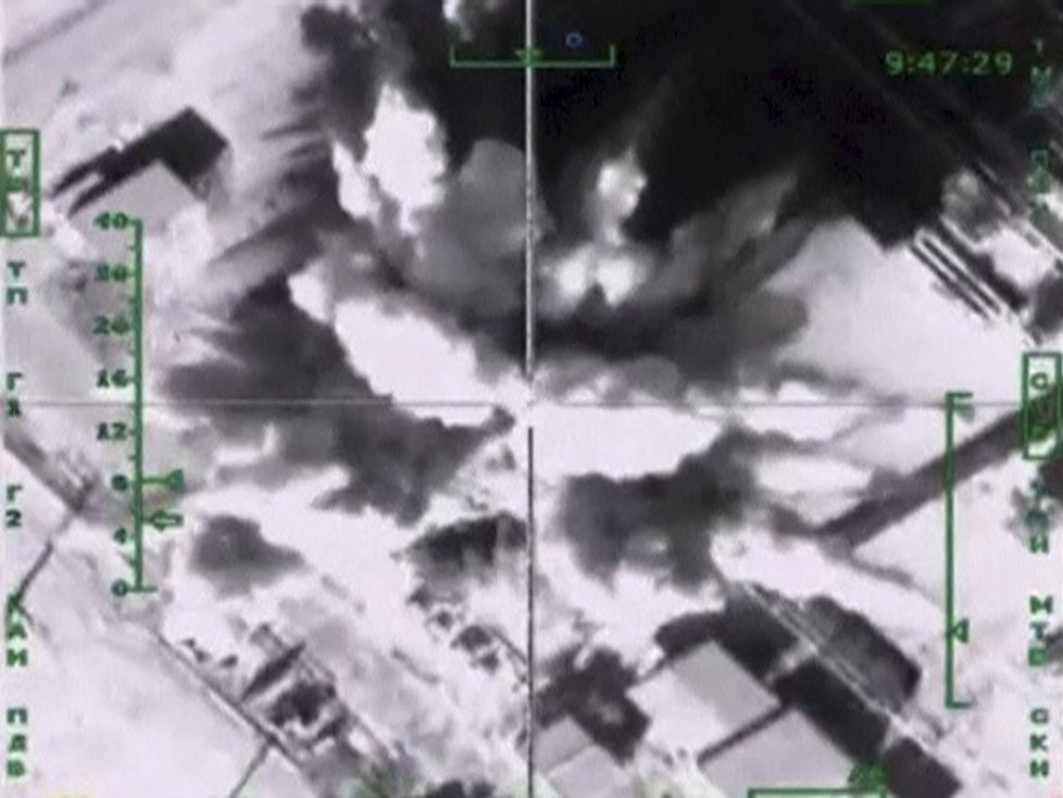 Ruské bombardování petrochemických závodů pod kontrolou ISIS