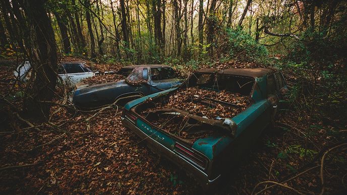 Fascinující fotografie opuštěné techniky v Rusku