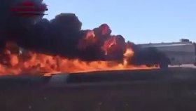 Ruská střela zlikvidovala ropný konvoj ISIS v Sýrii.