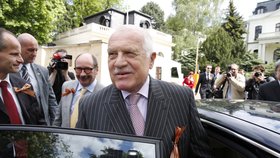 Václav Klaus se opět chystá na recepci na ruské ambasádě