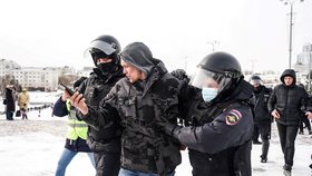 Protesty proti invazi Ukrajiny v Rusku (6. 3. 2022)