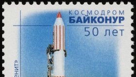 Raketa Zenit na známce Pošty Ruska (2004).