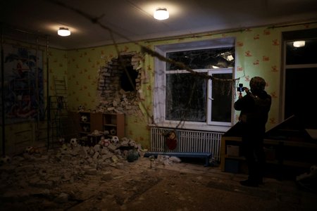 Rusko-ukrajinský konflikt: Poničená školka na Ukrajině v oblasti Luhansk (17.2.2022)