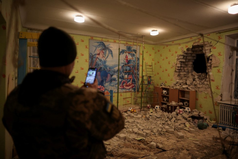 Rusko-ukrajinský konflikt: Poničená školka na Ukrajině v oblasti Luhansk (17. 2. 2022)