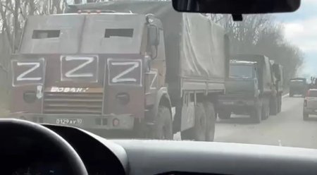 Rusové si na vozidla připevňují kovové pláty