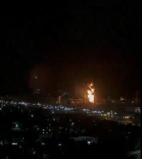 Požár rafinerie v jihoruském městě Tuapse (25.1.2024)