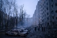 ONLINE: Smrtonosné útoky Rusů. Po sérii ostřelování hlásí Ukrajinci oběti, hasič zemřel při požáru