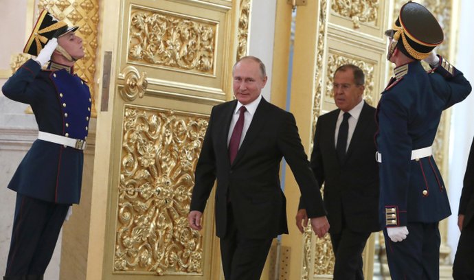 Vladimir Putin a Sergej Lavrov