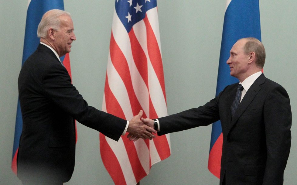 Setkání současných prezidentů USA A Ruska Joea Bidena a Vladimira Putina.