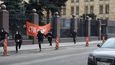 Ruští extremisté kvůli Koněvovi napadli velvyslanectví ČR v Rusku 