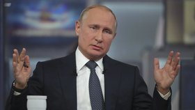Ruský prezident Vladimir Putin při vysílání každoroční besedy.