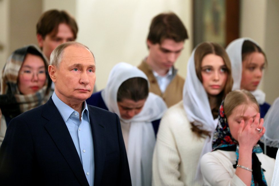 Vladimir Putin v kostele