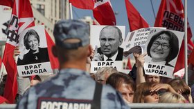 Únava z prezidenta i povolební kocovina: Putin v Rusku ztrácí popularitu