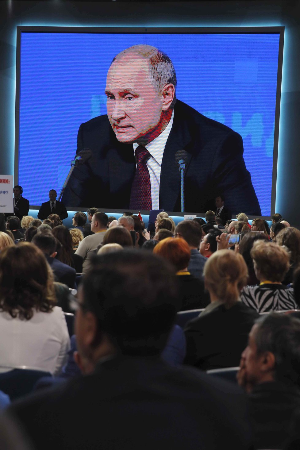 Tradiční několikahodinová tisková konference ruského prezidenta Vladimira Putina, (20.12.2018).