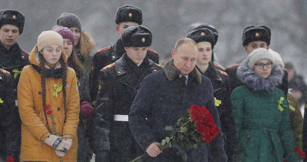 Kemerovo v slzách: Putin uctil památku obětí požáru nákupního centra