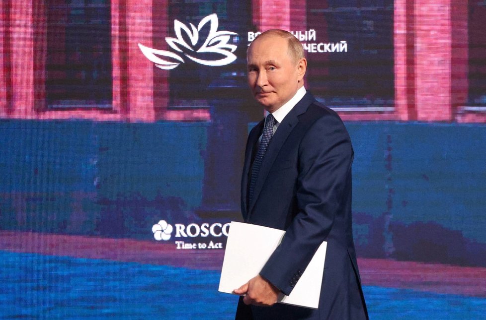 Ruský prezident Vladimir Putin na východním ekonomickém fóru (7. 9. 2022)