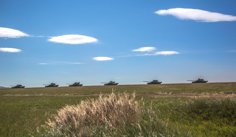 Na východě Ruska začaly mohutné vojenské manévry, ke cvičení se přidá také Čína a Mongolsko.