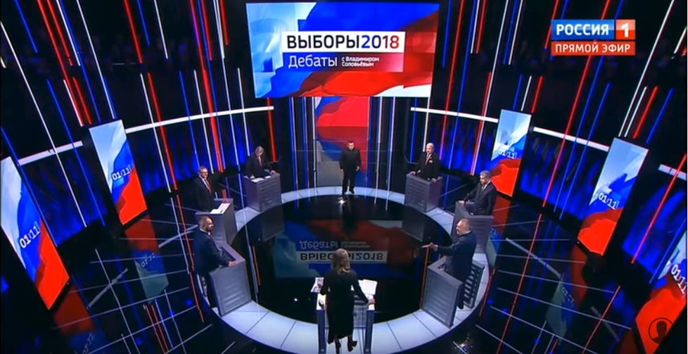 Vzrušené debaty kandidátů na ruského prezidenta se účastnilo sedm mužů a jediná žena. Hlavní favorit voleb - Vladimir Putin - do televizního studia nedorazil