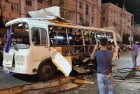Autobus explodoval přímo na zastávce MHD: Dva mrtví a dvě desítky zraněných v Rusku