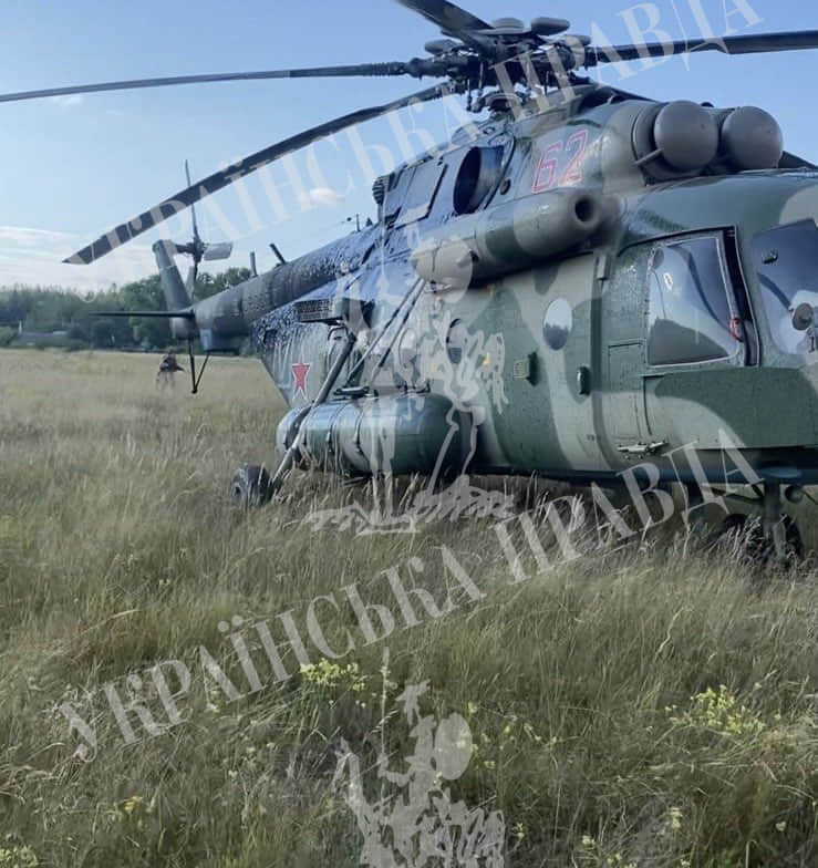 Ruský pilot přeletěl na Ukrajinu s vrtulník plným náhradních dílů.
