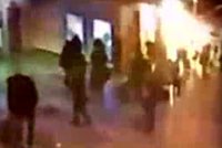 VIDEO výbuchu v Moskvě: Lidi smetla tlaková vlna