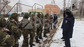 Vojenské cvičení pro ruské státní zaměstnance.