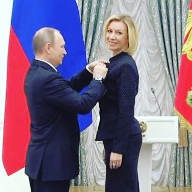 Marija Zacharovová dostala Řád přátelství od Vladimira Putina, 2017.