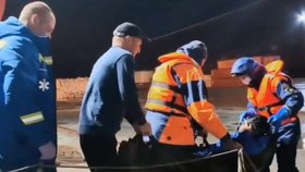 Rus přežil více než dva měsíce na neovladatelném člunu v Tichém oceánu