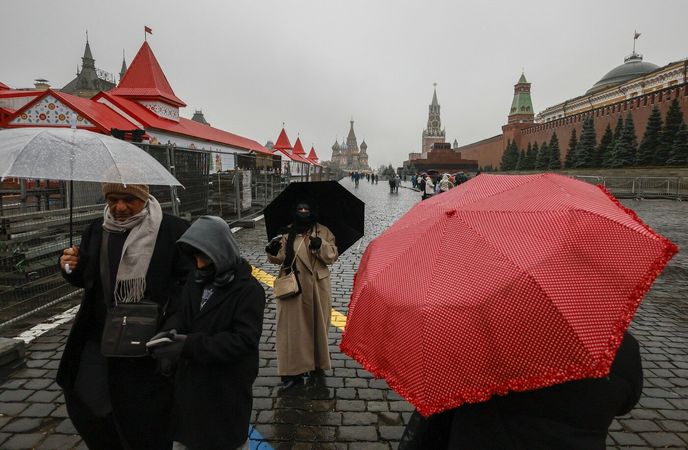 Ruska ekonomiku stagnuje a lidé to pociťují stále víc. Ruska ekonomiku stagnuje a lidé to pociťují stále víc.