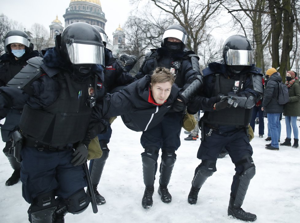 Při demonstracích na podporu Navalného bylo zatčeno přes 300 lidí, (23.01.2021).