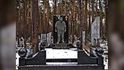 Mafiánské hřbitovy v Rusku jsou plné bizarních náhrobků.