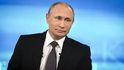 Vladimir Putin podstoupil několik plastických operací. Vladimir Putin podstoupil několik plastických operací.