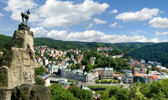 Karlovy Vary jsou pro Rusi stále lákavé.