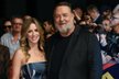 Russell Crowe a Britney Theriot