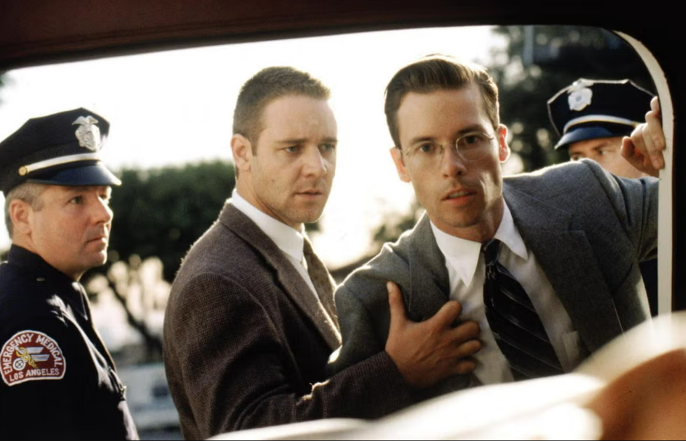 Film L. A. přísně tajné z roku 1997 je absolutní klasika, kde si opět zahrál po boku spousty super hvězd.