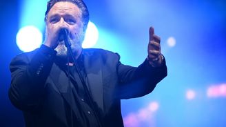 Jsem jediný držitel Oscara, kterého tarantule ojela do krku! Russell Crowe otevřel varský festival