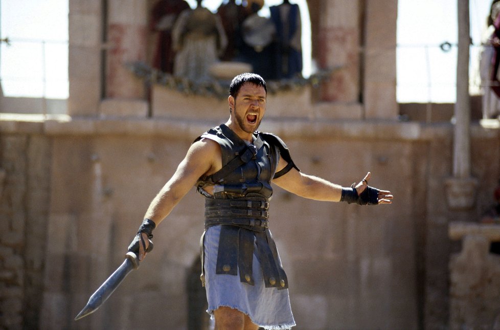 Russell Crowe v roli gladiátora ve stejnojmenném filmu