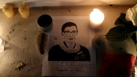 Velký smutek v USA: Členka nejvyššího soudu USA Ruth Bader Ginsburgová podlehla rakovině