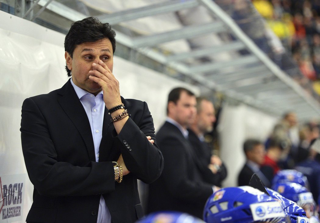 Vladimír Růžička odstoupil z funkce trenéra hokejového nároďáku.