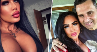 Manželka hokejového kouče Růžičky nabízí pikantní kolo štěstí: Vytoč si dildo show! Manželka hokejového kouče Růžičky nabízí pikantní kolo štěstí: Vytoč si dildo show!