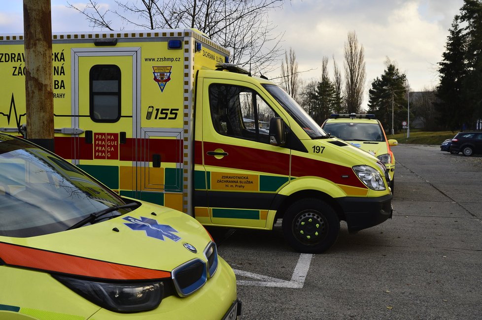 Za dobře odvedenou prací záchranářů nestojí jen posádky sanitek, ale i činnost dispečinku.