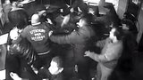 Soud řeší brutální rvačku mezi Romy a ostrahou baru v Ostravě: Útočníkům hrozí 12 let!