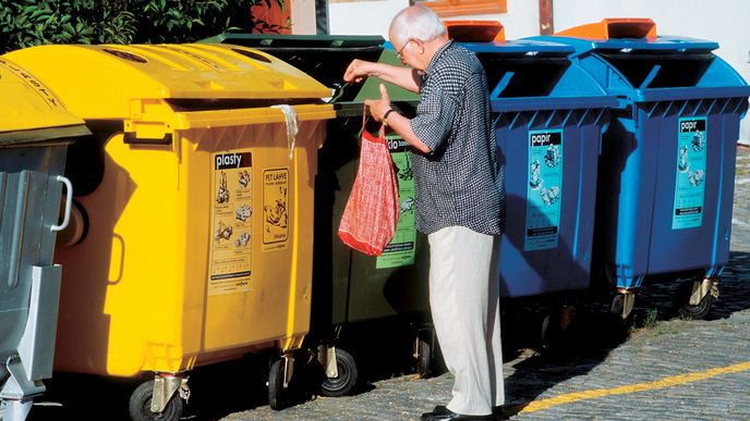 Kontejnery na tříděný odpad jsou v Česku na každém rohu