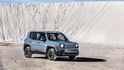 Jeep Renegade – nové městské SUV. Novým městským SUV se automobilka Jeep vydala do boje proti Škodě Yeti, Kii Sportage nebo Opelu Mokka. Terénní schopnosti jsou díky robustní technice hodny legendy značky stejně jako charakteristické tvary karosérie. Schopnosti na silnici dosahují až překvapivě vysoké úrovně. Jeep Renegade – nové městské SUV. Novým městským SUV se automobilka Jeep vydala do boje proti Škodě Yeti, Kii Sportage nebo Opelu Mokka. Terénní schopnosti jsou díky robustní technice hodny legendy značky stejně jako charakteristické tvary karosérie. Schopnosti na silnici dosahují až překvapivě vysoké úrovně.